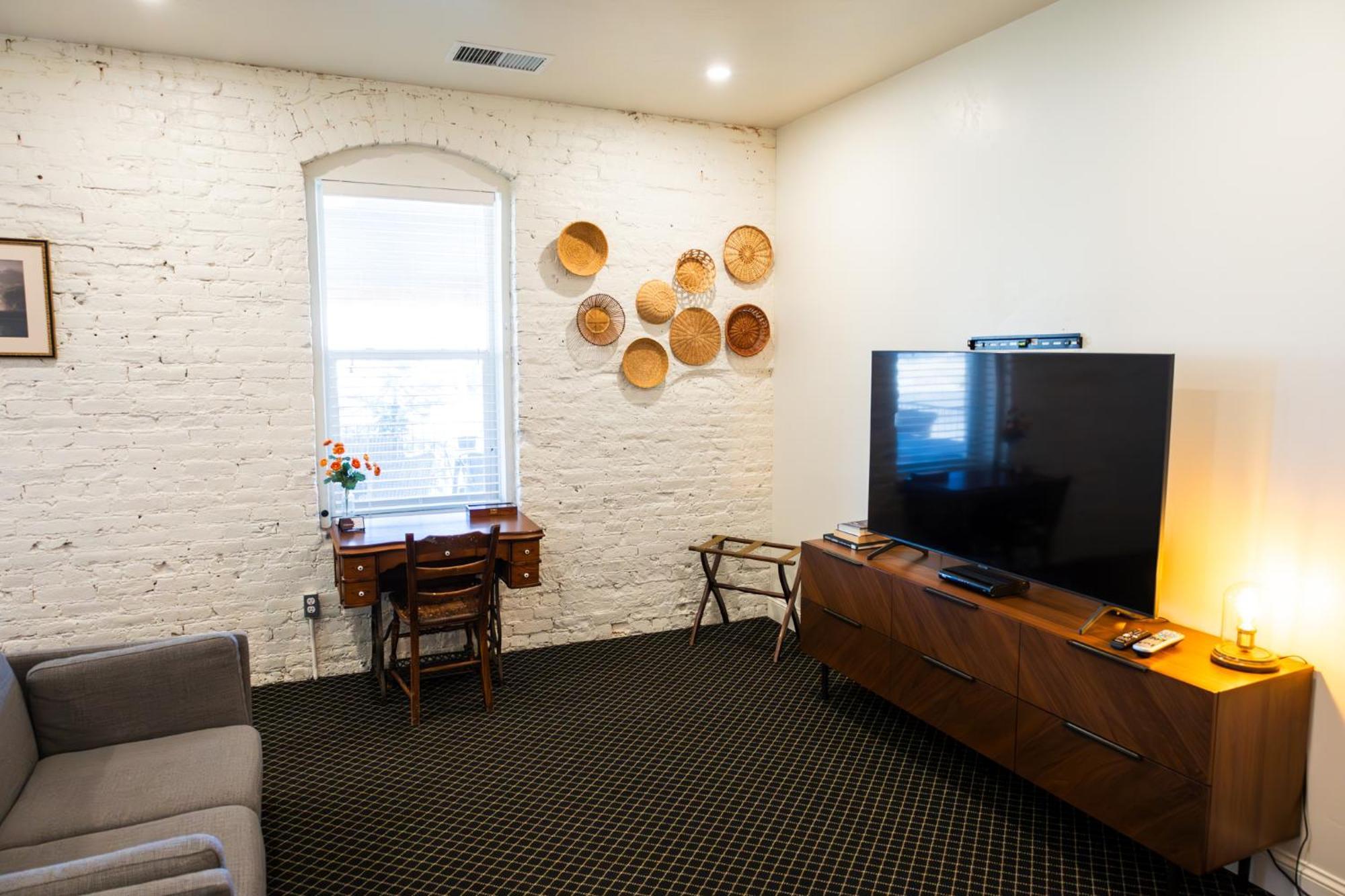 Hotel Lander Millhouse Esterno foto