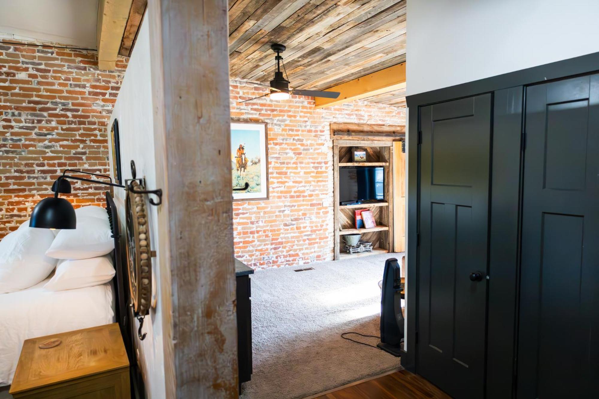 Hotel Lander Millhouse Esterno foto
