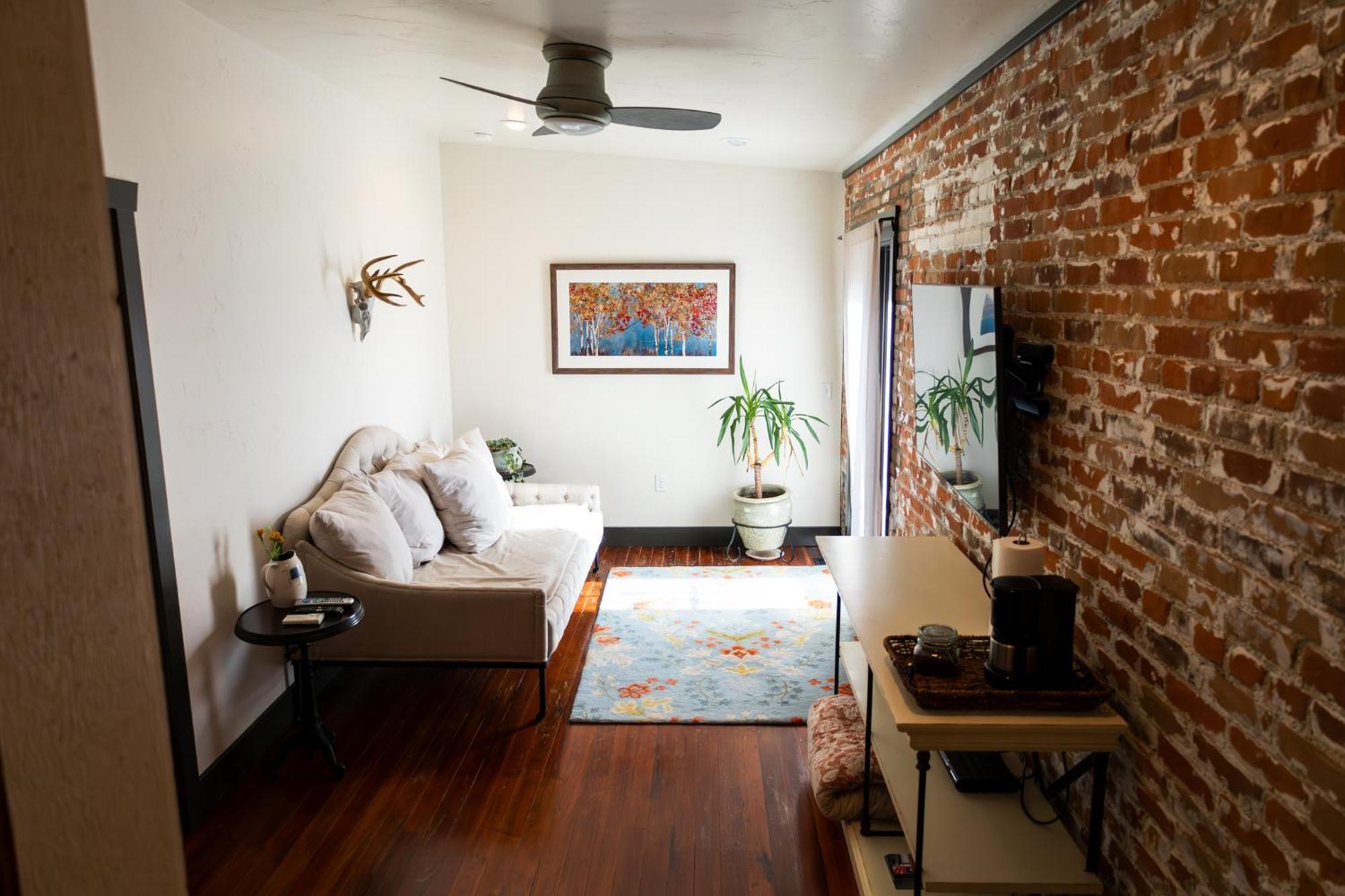 Hotel Lander Millhouse Esterno foto