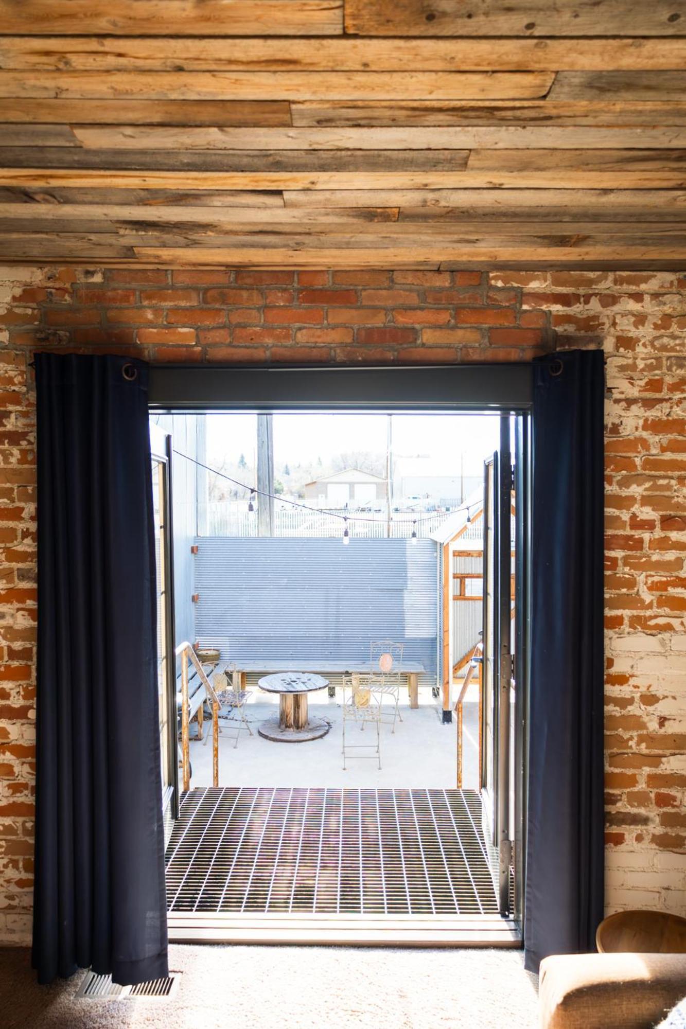 Hotel Lander Millhouse Esterno foto