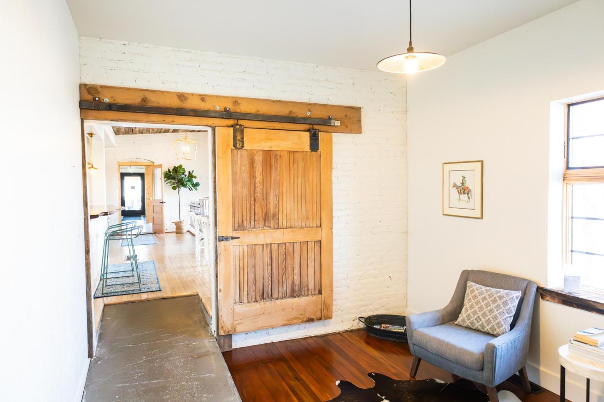 Hotel Lander Millhouse Esterno foto